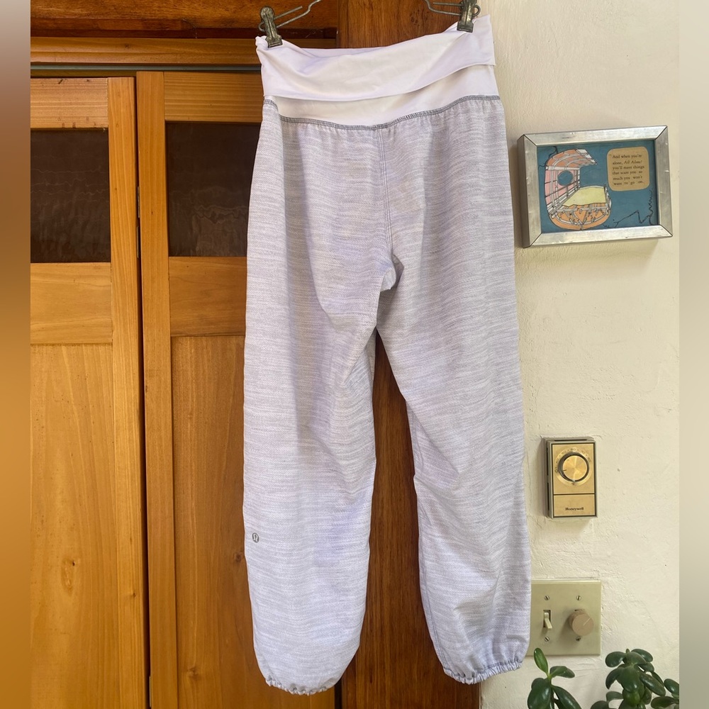 Lululemon Cropped Om Fold-Over Pants - Small